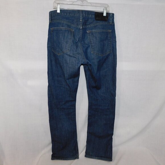 Eddie Bauer Mens 33 x 32 Straight Fit Medium Indigo Wash Blue Jeans - Picture 8 of 11